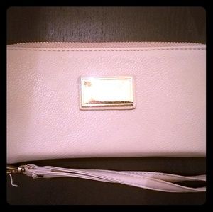 Gray Pebbled Wristlet Wallet.